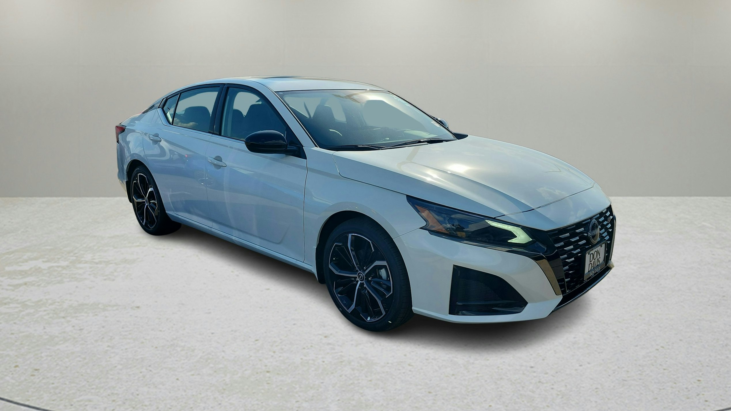 2025 Nissan Altima 2.5 SR photo 2