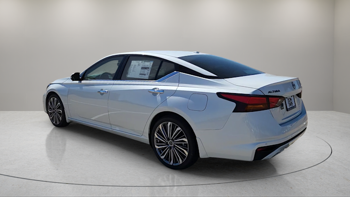 2025 Nissan Altima 2.5 SL photo 4