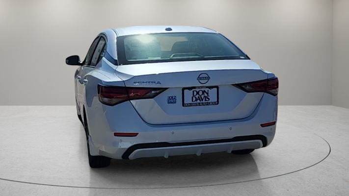 2025 Nissan Sentra SV photo 3