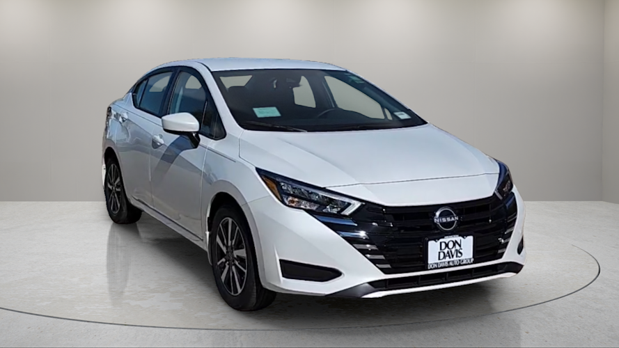 2025 Nissan Versa 1.6 SV photo 7