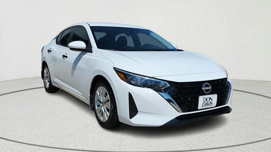 2025 Nissan Sentra S photo 3
