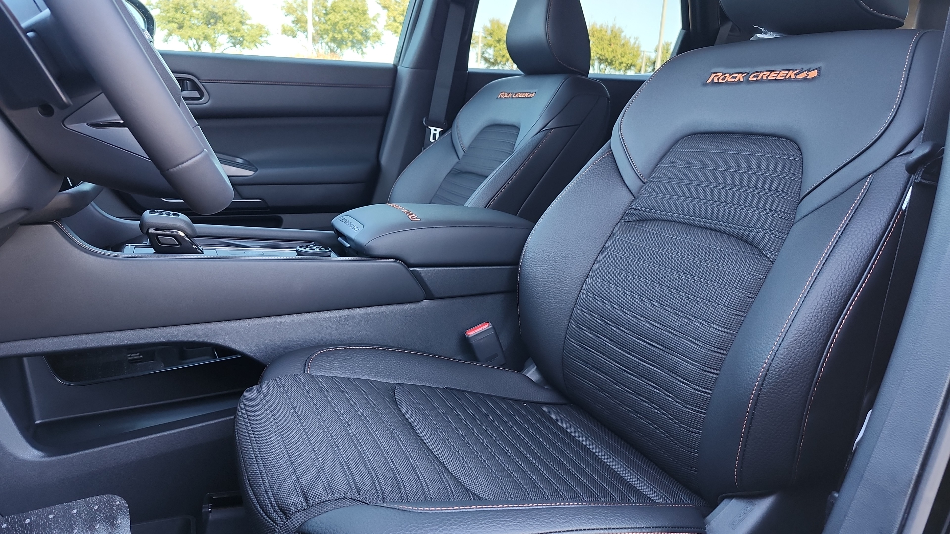 TRINIDAD山田勇樹 GOMEZ16 THE  2024 New Super Black 2025 Nissan Pathfinder Rock Creek for Sale in