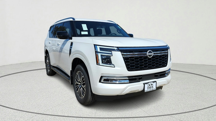 2025 Nissan Armada SL photo 5